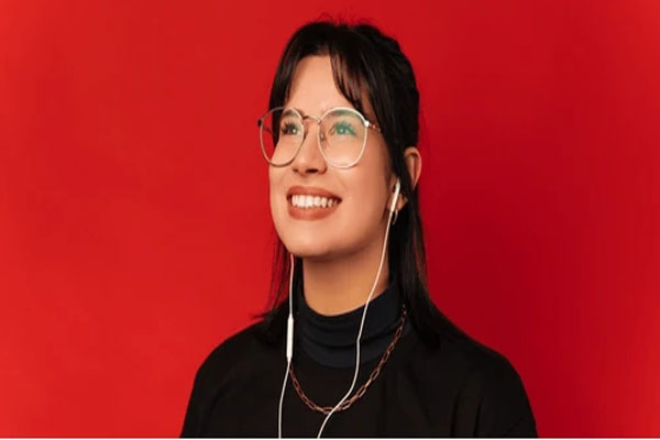 Earphones | ಡೈಲಿ ಇಯರ್‌ಫೋನ್‌ ಕಿವಿಗೆ ಸಿಕ್ಕಿಸಿಕೊಂಡೆ ಇರ್ತೀರಾ? ಹಾಗಿದ್ರೆ ಈ ಸ್ಟೋರಿ ನೀವು ಓದ್ಲೇ ಬೇಕು!